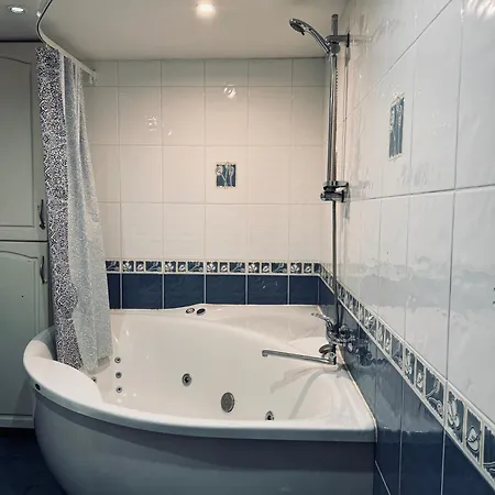 Allure & Coffee بيت ضيافة *